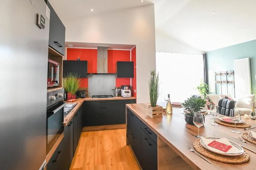 בית נופש Viriat - Sublime Villa Felicidad - Proche Hypercentre - Parking - Terrasse - Wifi צרפת