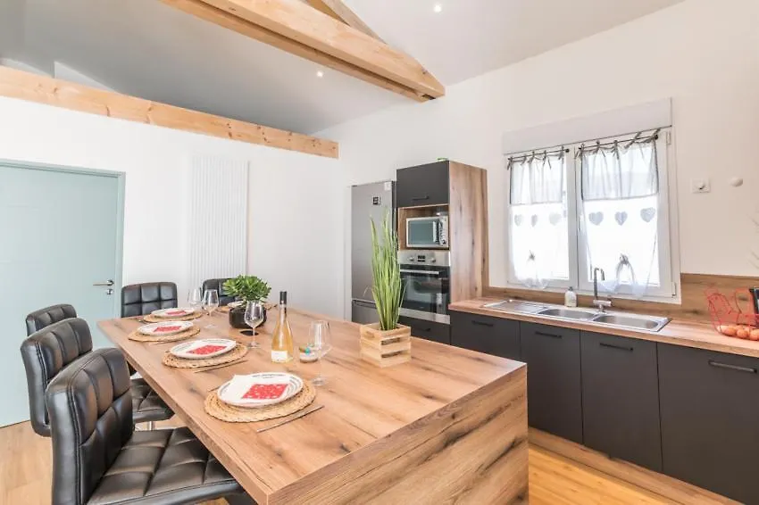 - Sublime Villa Felicidad - Proche Hypercentre - Parking - Terrasse - Wifi Viriat Holiday home